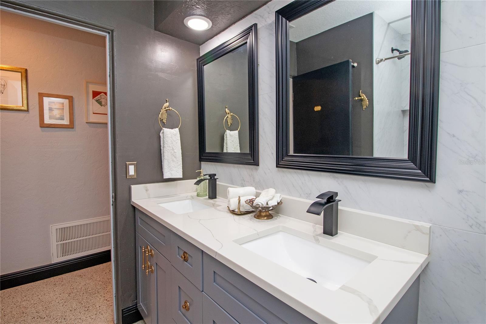 Image 47 of 70 For 4438 Dr Martin Luther King Jr Street S