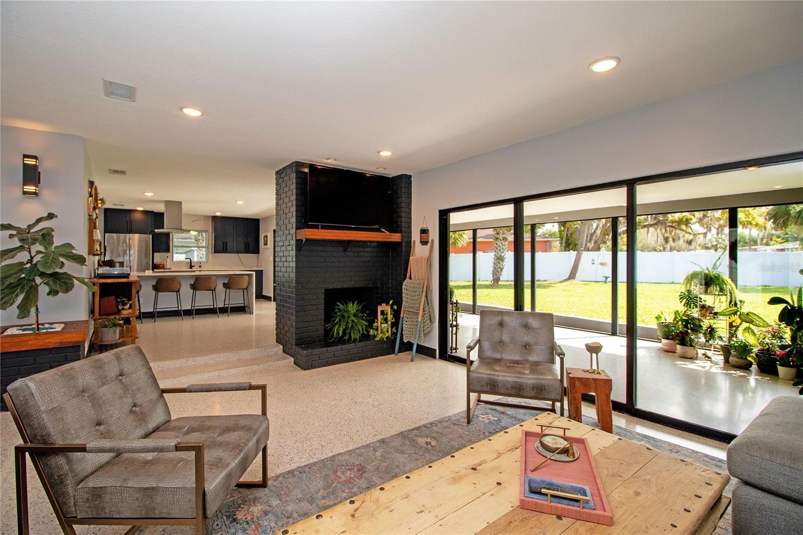 Image 6 of 70 For 4438 Dr Martin Luther King Jr Street S