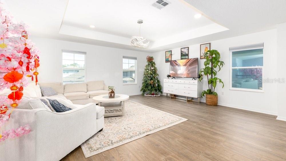 Image 16 of 28 For 7824 Notched Pine Bend