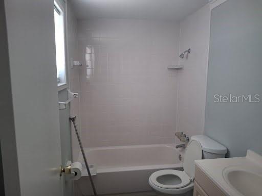 Image 11 of 31 For 8724 Sabal Way