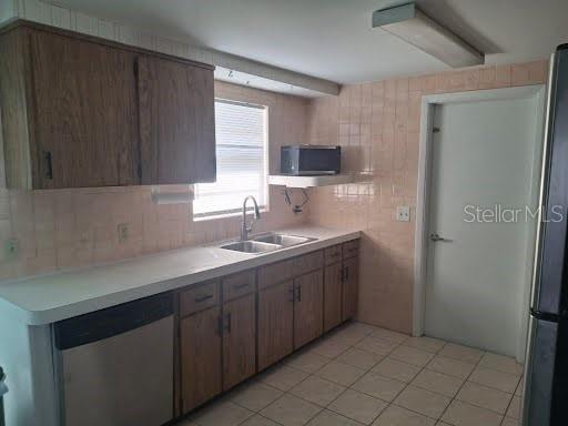 Image 7 of 31 For 8724 Sabal Way