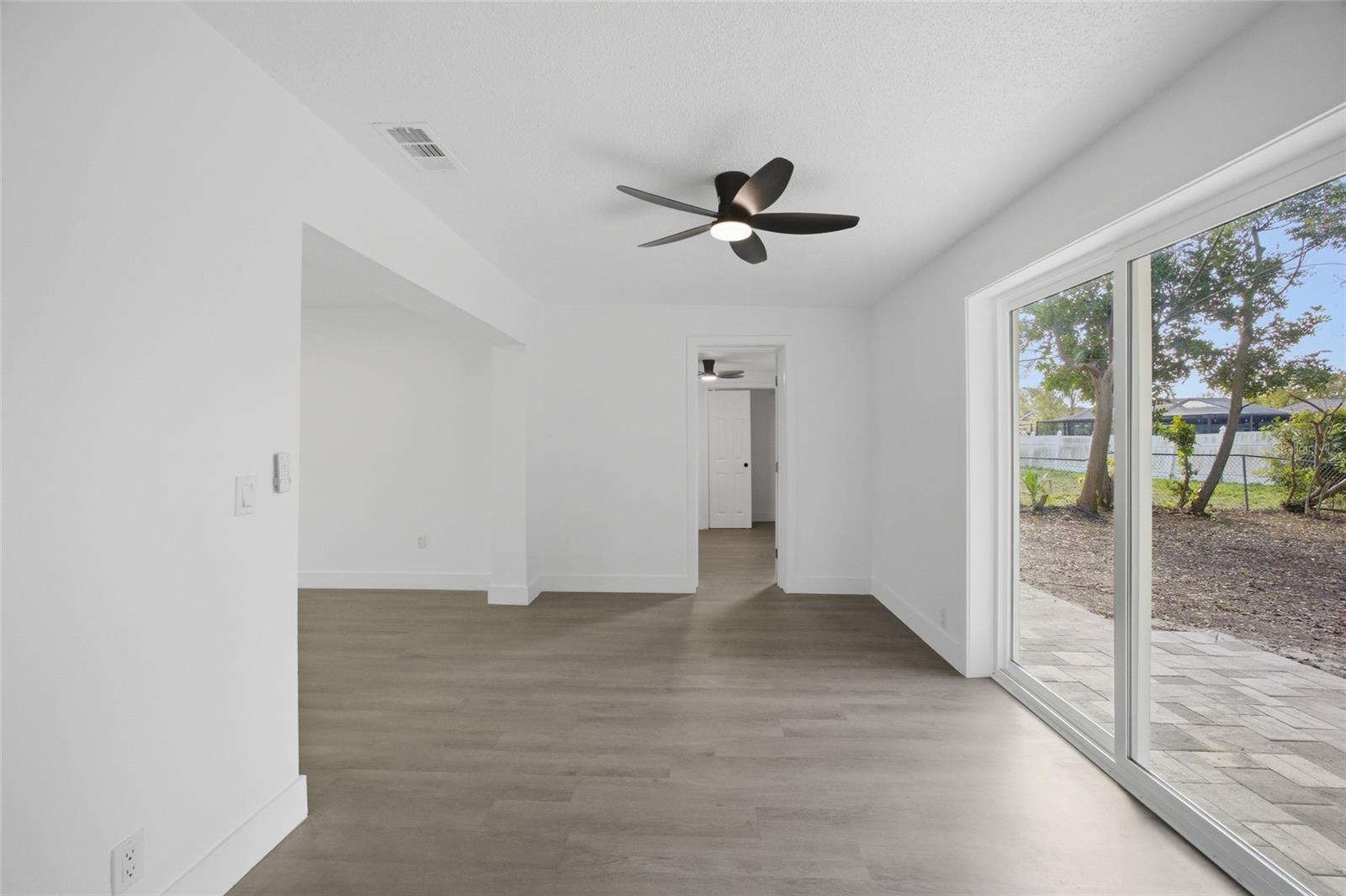 Image 12 of 33 For 1811 Driftwood Circle S