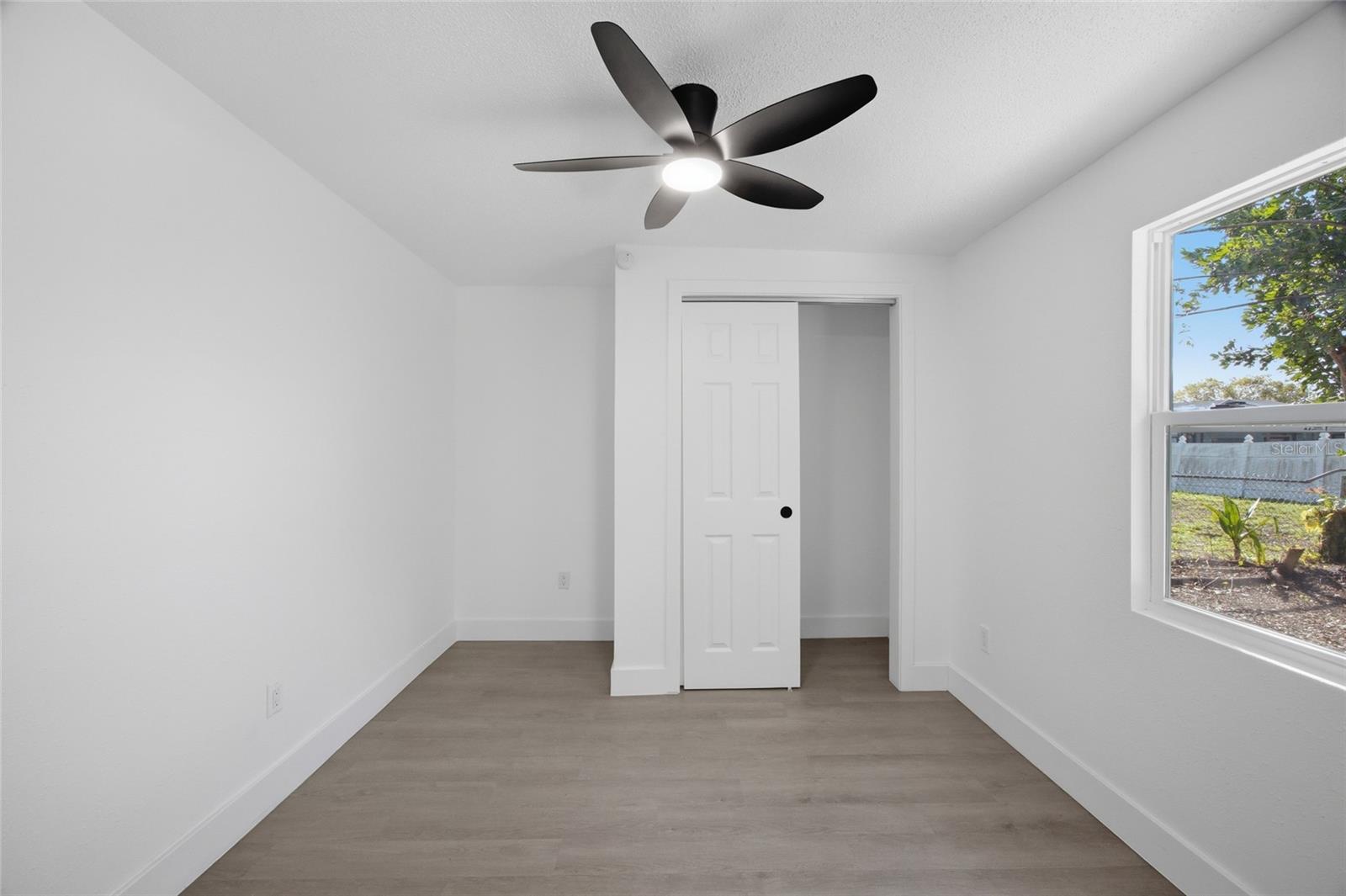 Image 14 of 33 For 1811 Driftwood Circle S