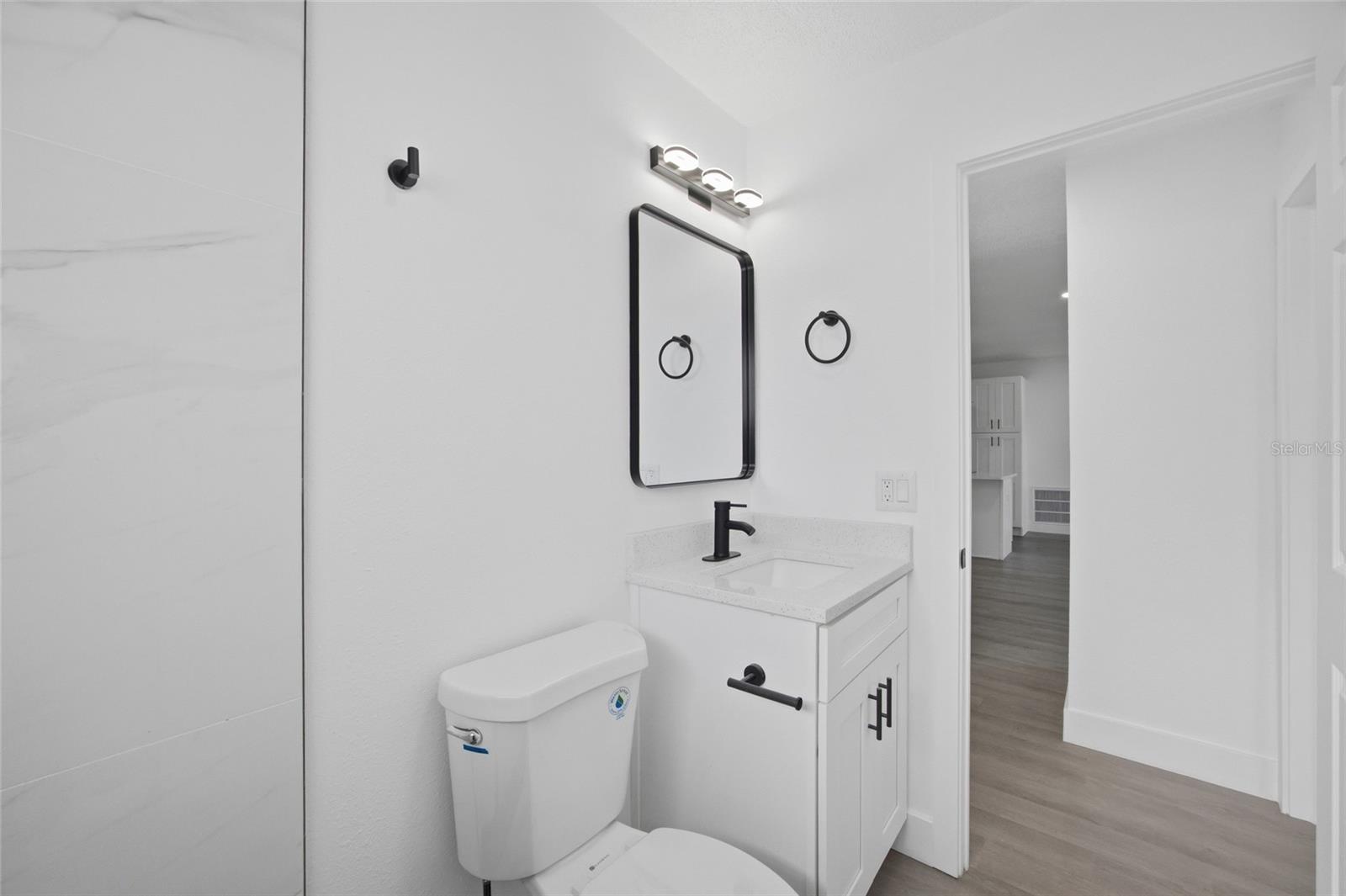 Image 18 of 33 For 1811 Driftwood Circle S