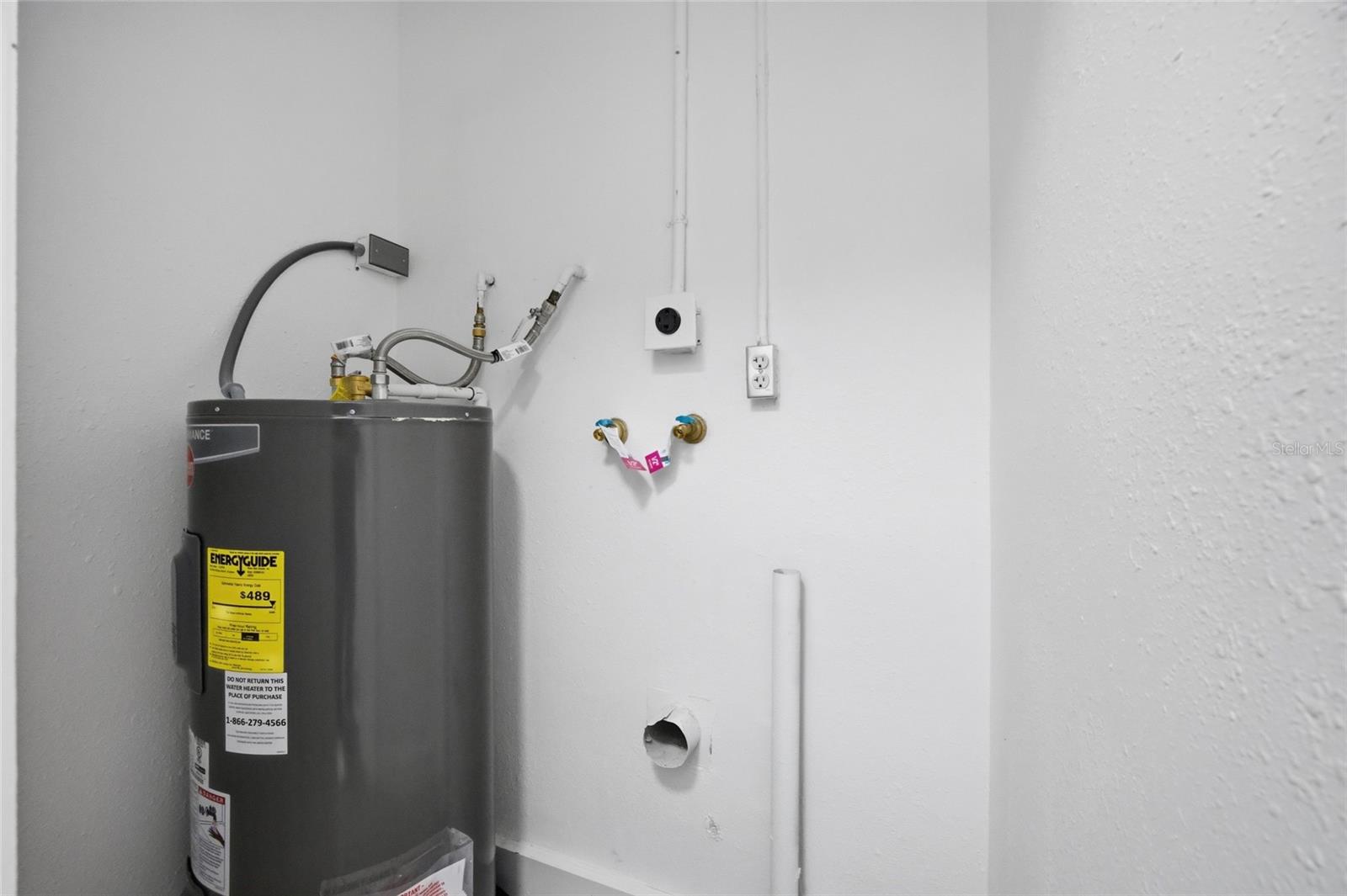 Image 23 of 33 For 1811 Driftwood Circle S