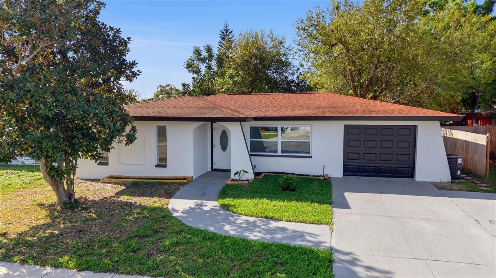 Image 27 of 33 For 1811 Driftwood Circle S