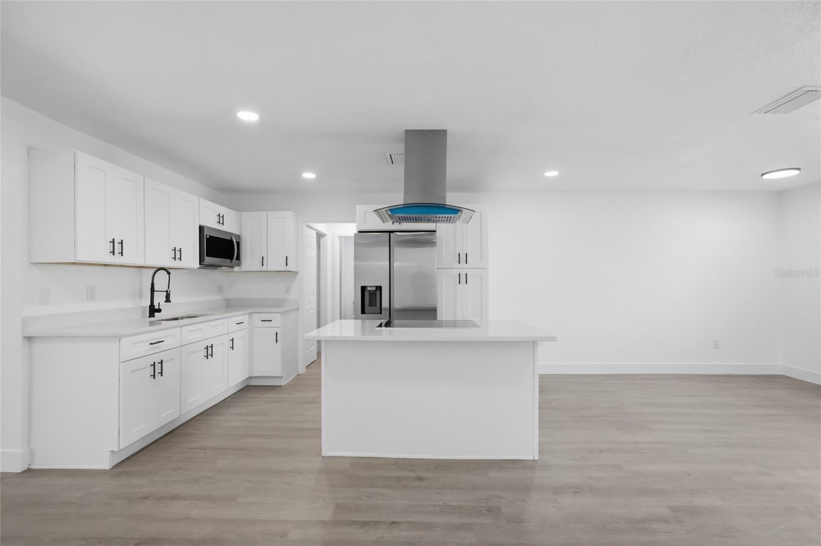 Image 7 of 33 For 1811 Driftwood Circle S