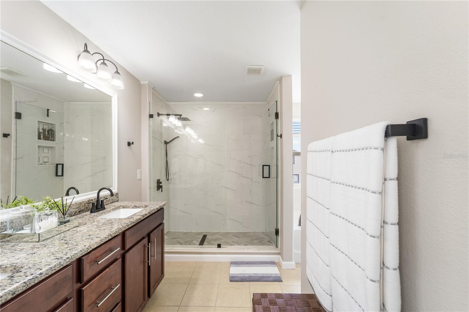 Image 32 of 50 For 12347 Streambed Drive