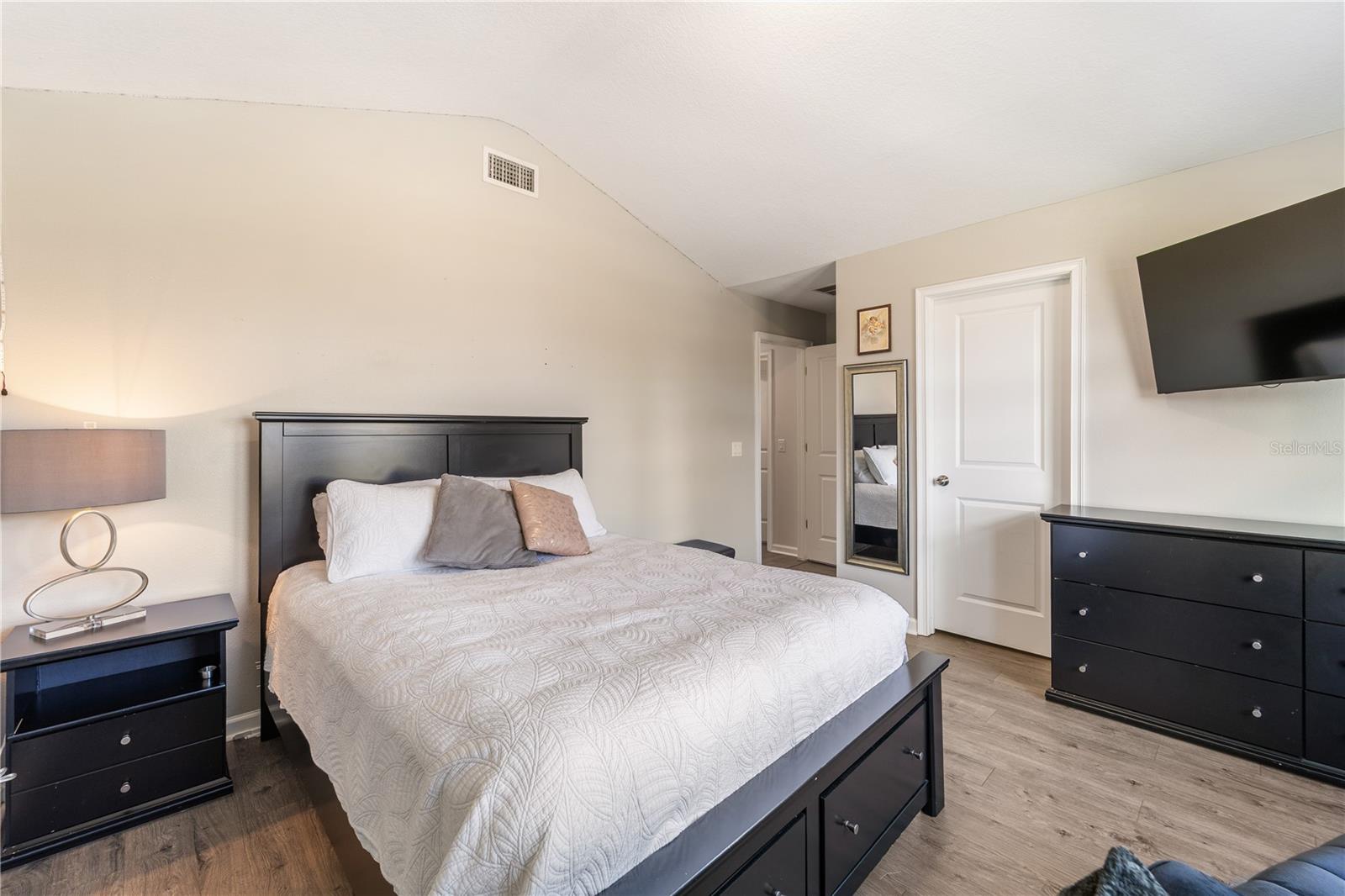 Image 39 of 50 For 12347 Streambed Drive