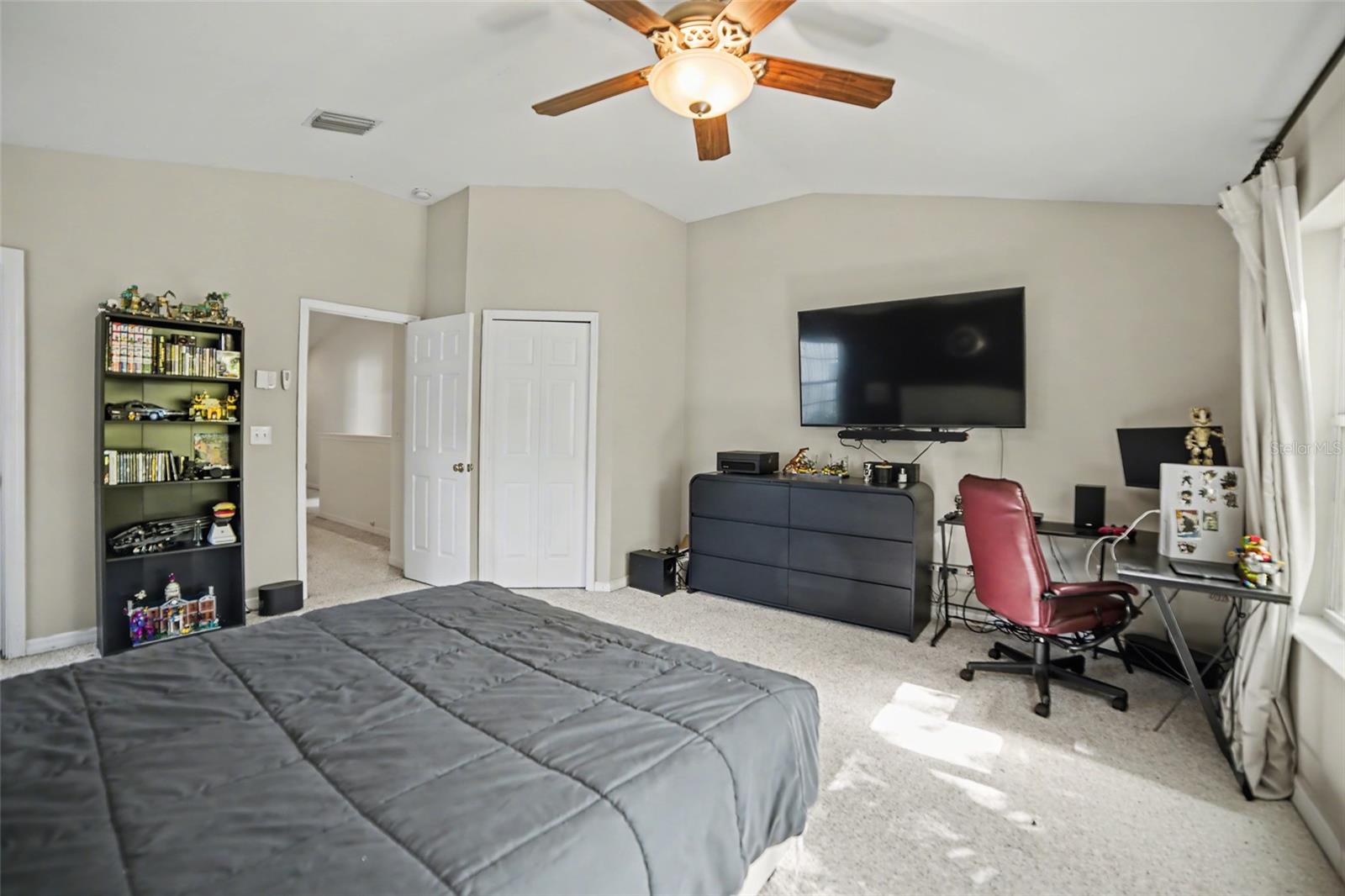 Image 13 of 24 For 2431 Earlswood Court