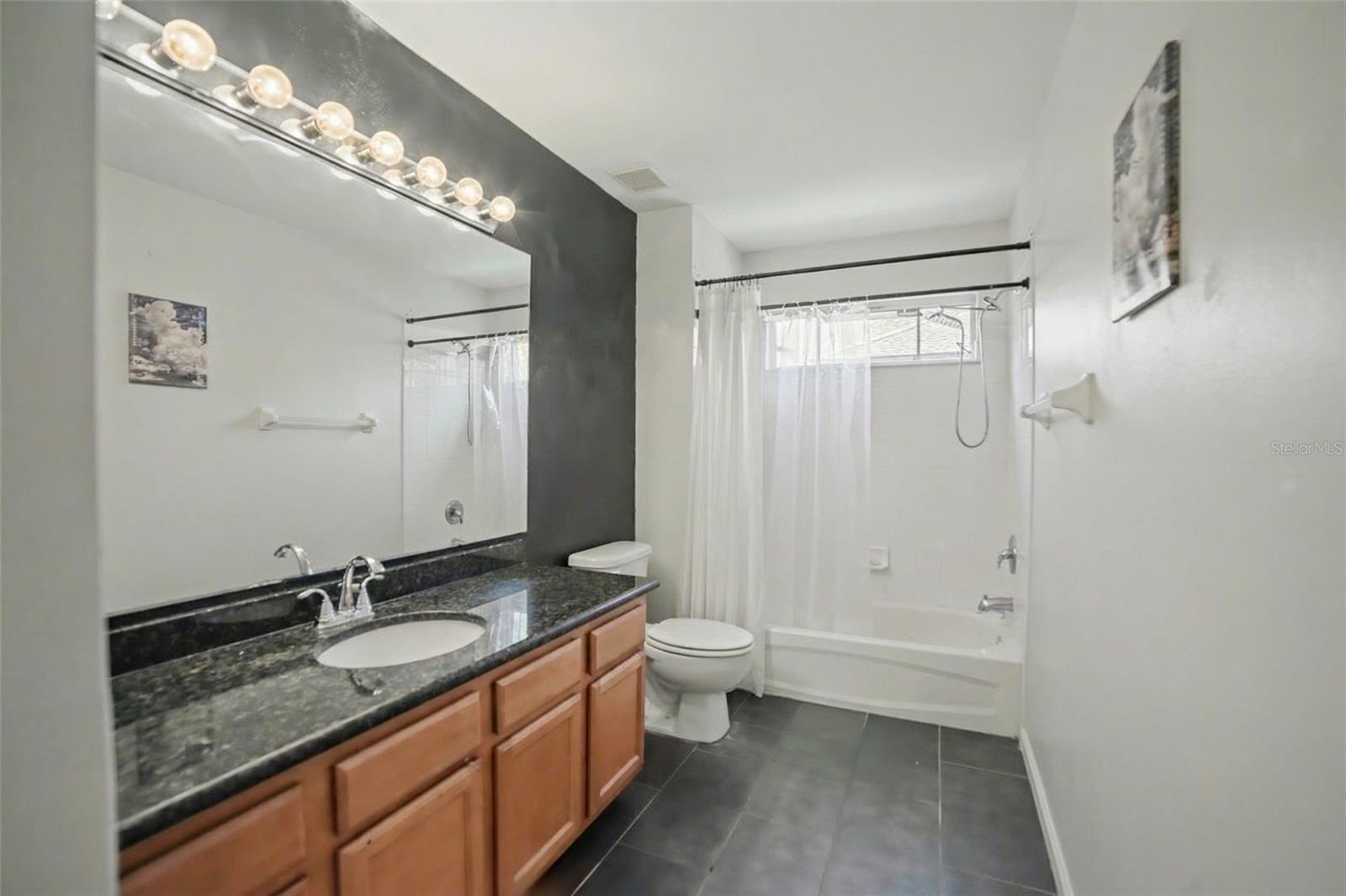 Image 17 of 24 For 2431 Earlswood Court