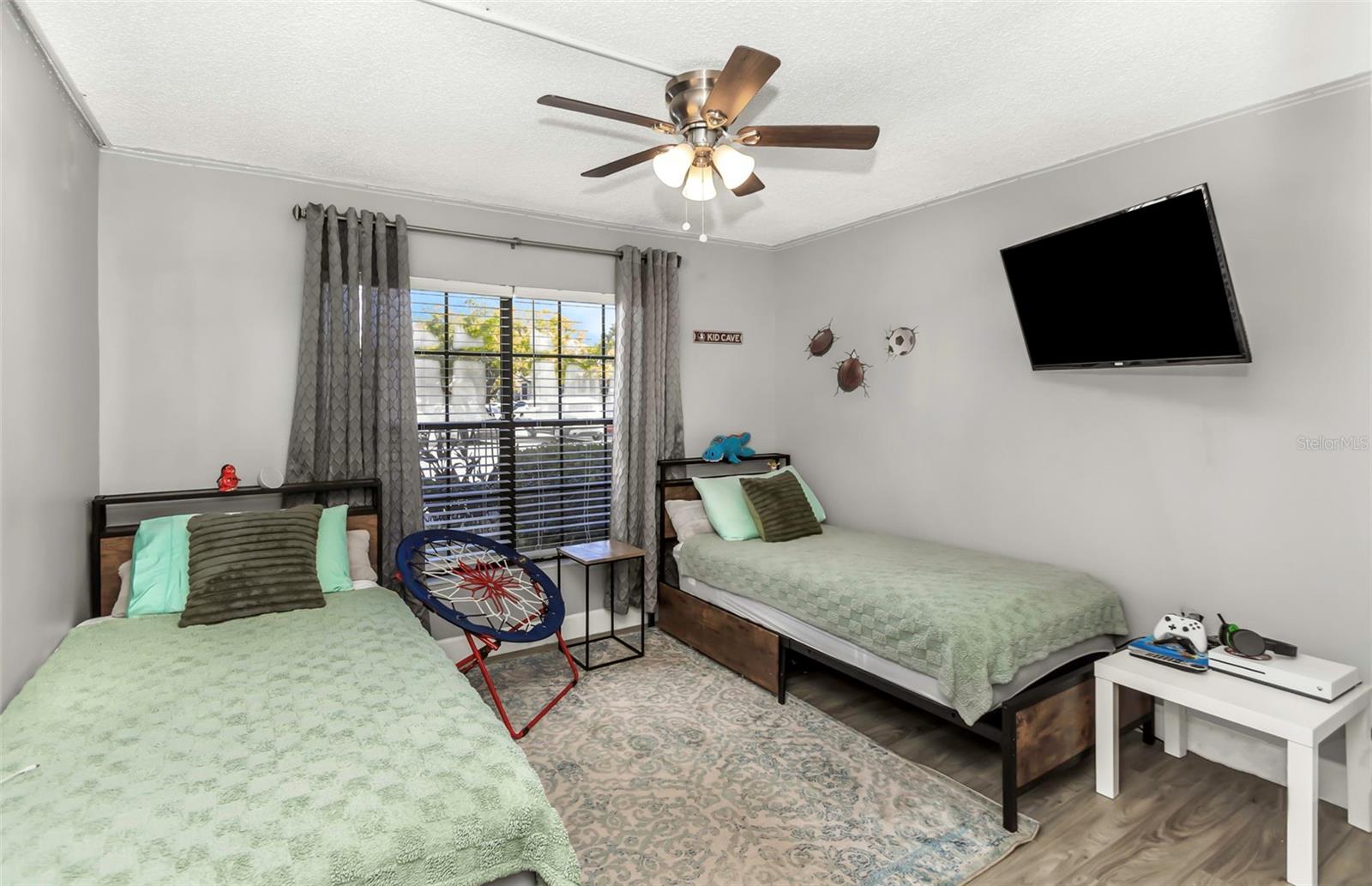 Image 21 of 50 For 3323 Crystal Court E B