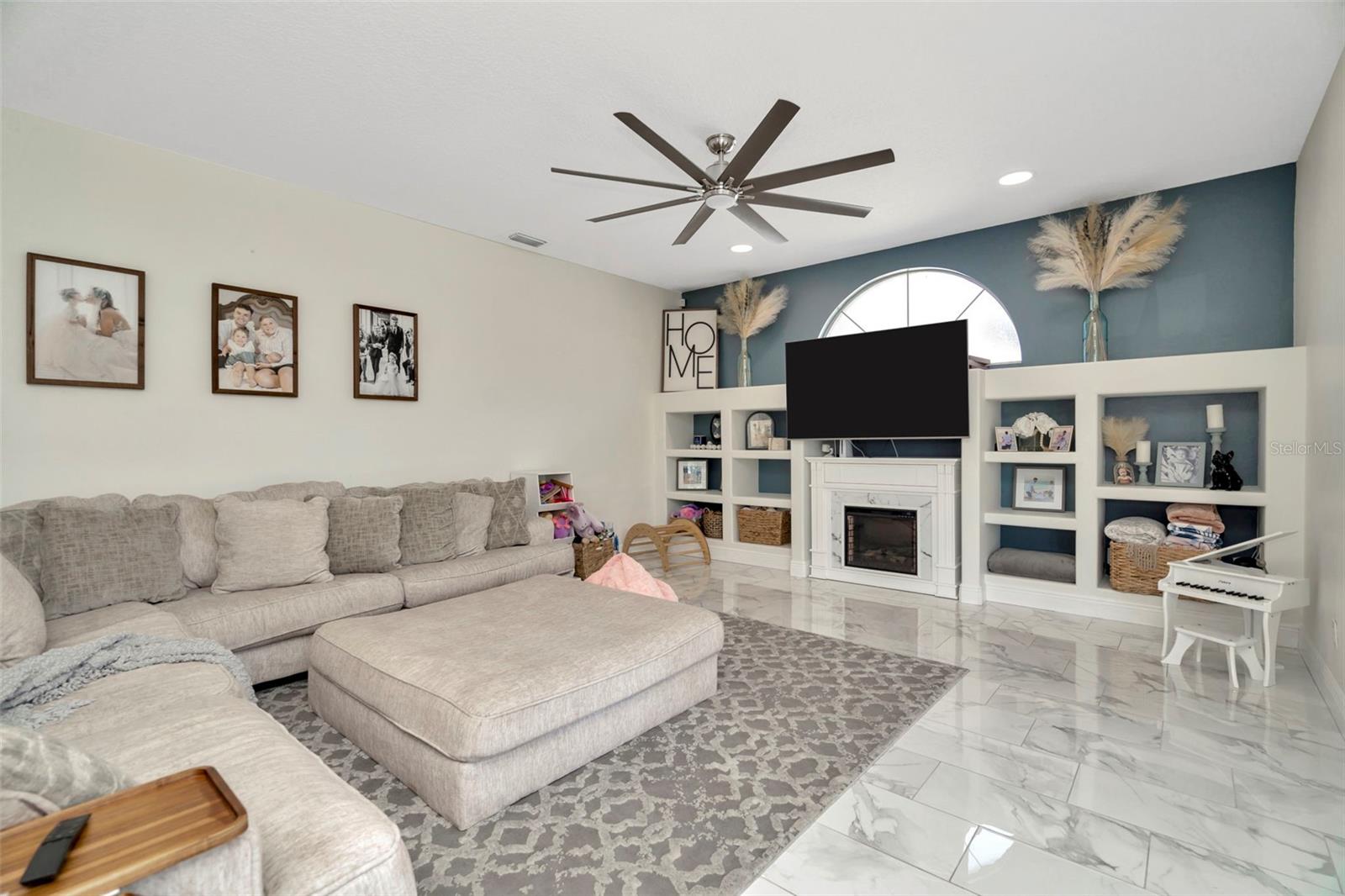 Image 11 of 38 For 4612 Netherwood Drive