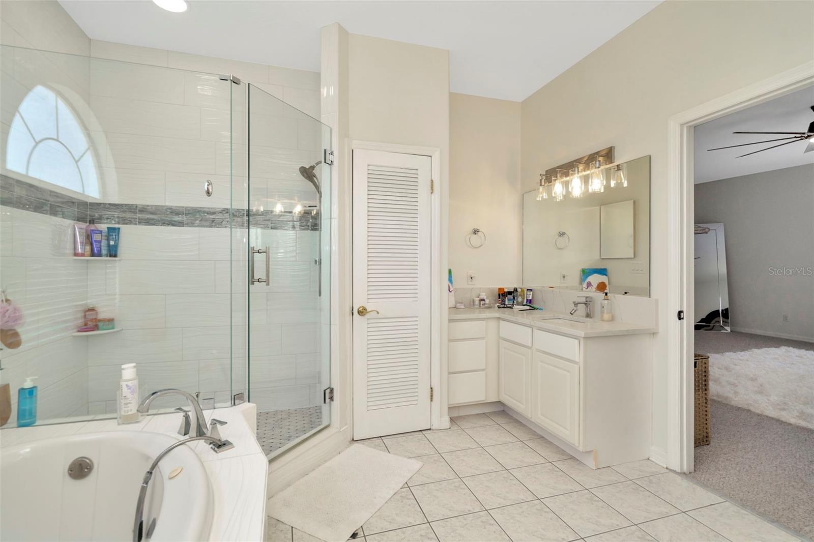 Image 31 of 38 For 4612 Netherwood Drive