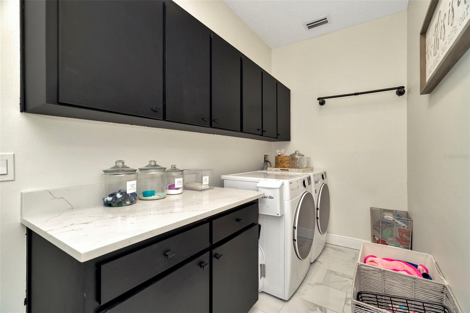 Image 9 of 38 For 4612 Netherwood Drive