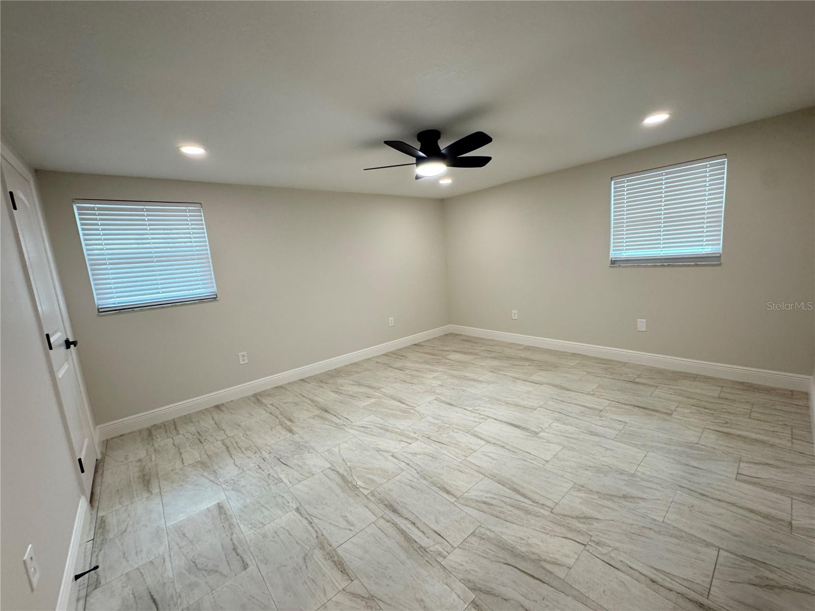 Image 12 of 25 For 4820 Shell Stream Boulevard