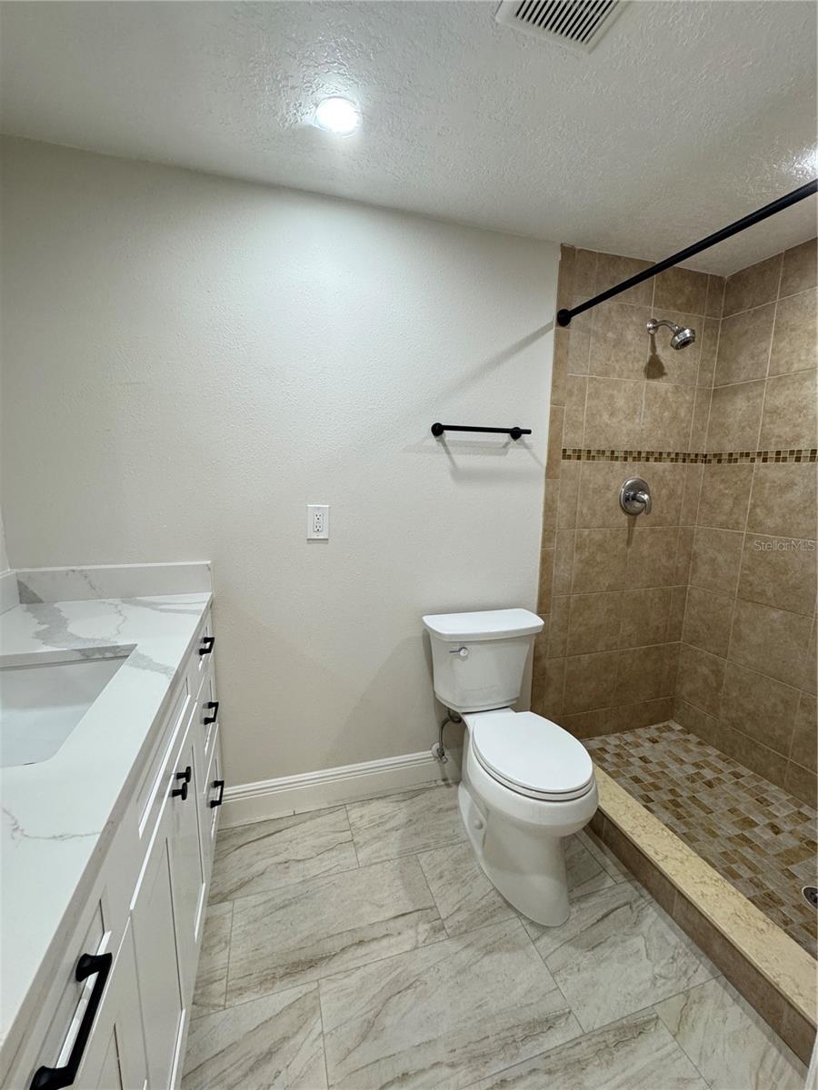 Image 13 of 25 For 4820 Shell Stream Boulevard