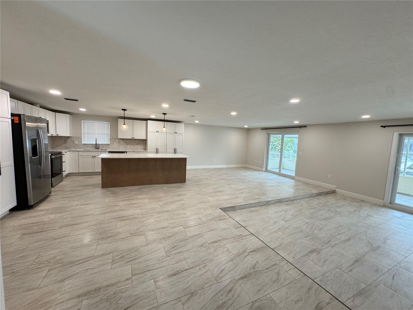 Image 8 of 25 For 4820 Shell Stream Boulevard