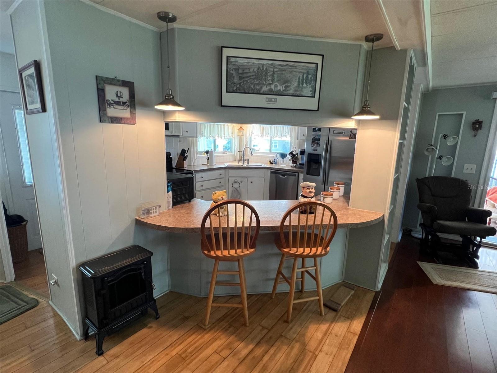 Listing photo id 11 for 29250 Us Highway 19 N 135