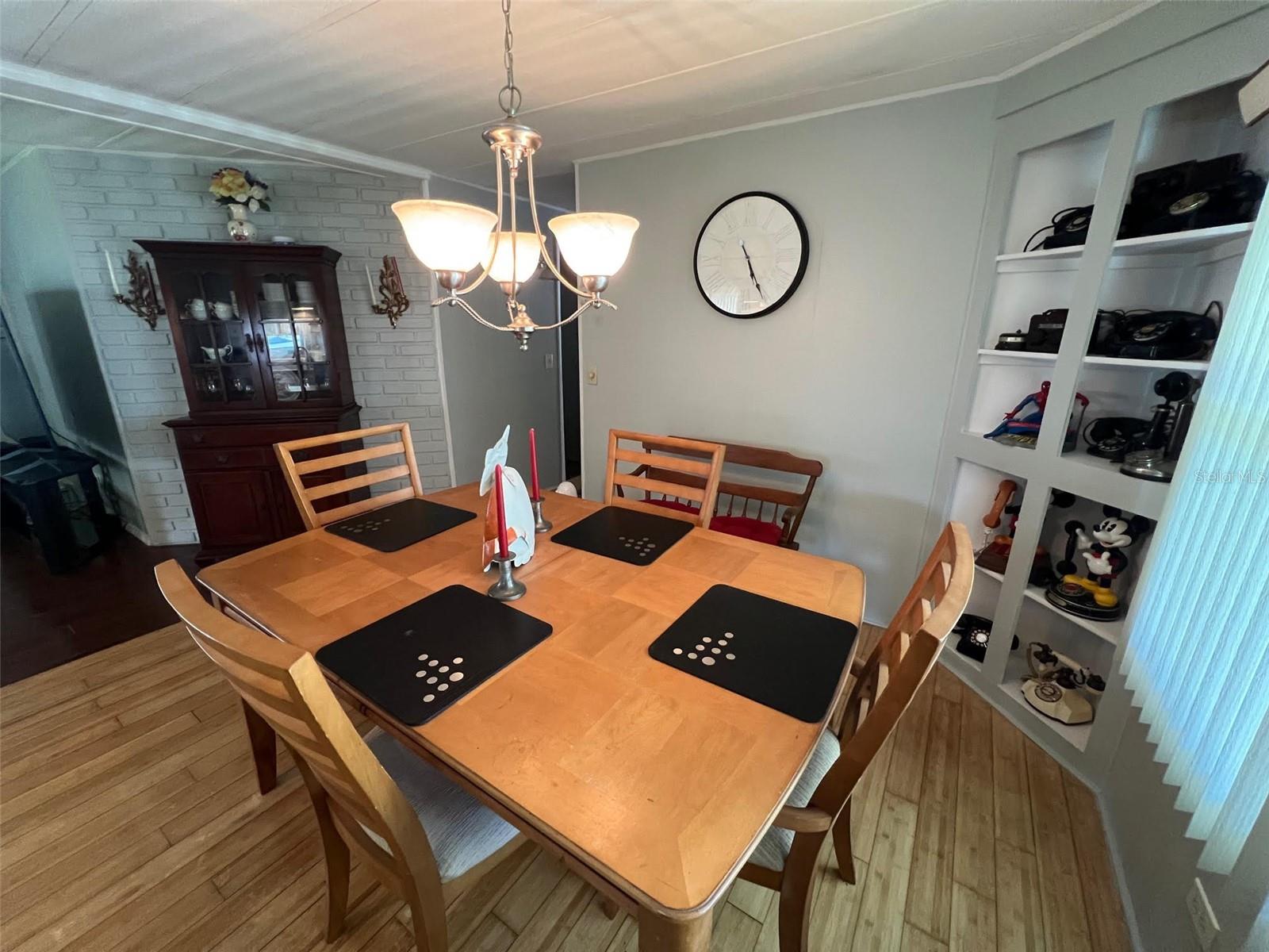 Listing photo id 13 for 29250 Us Highway 19 N 135