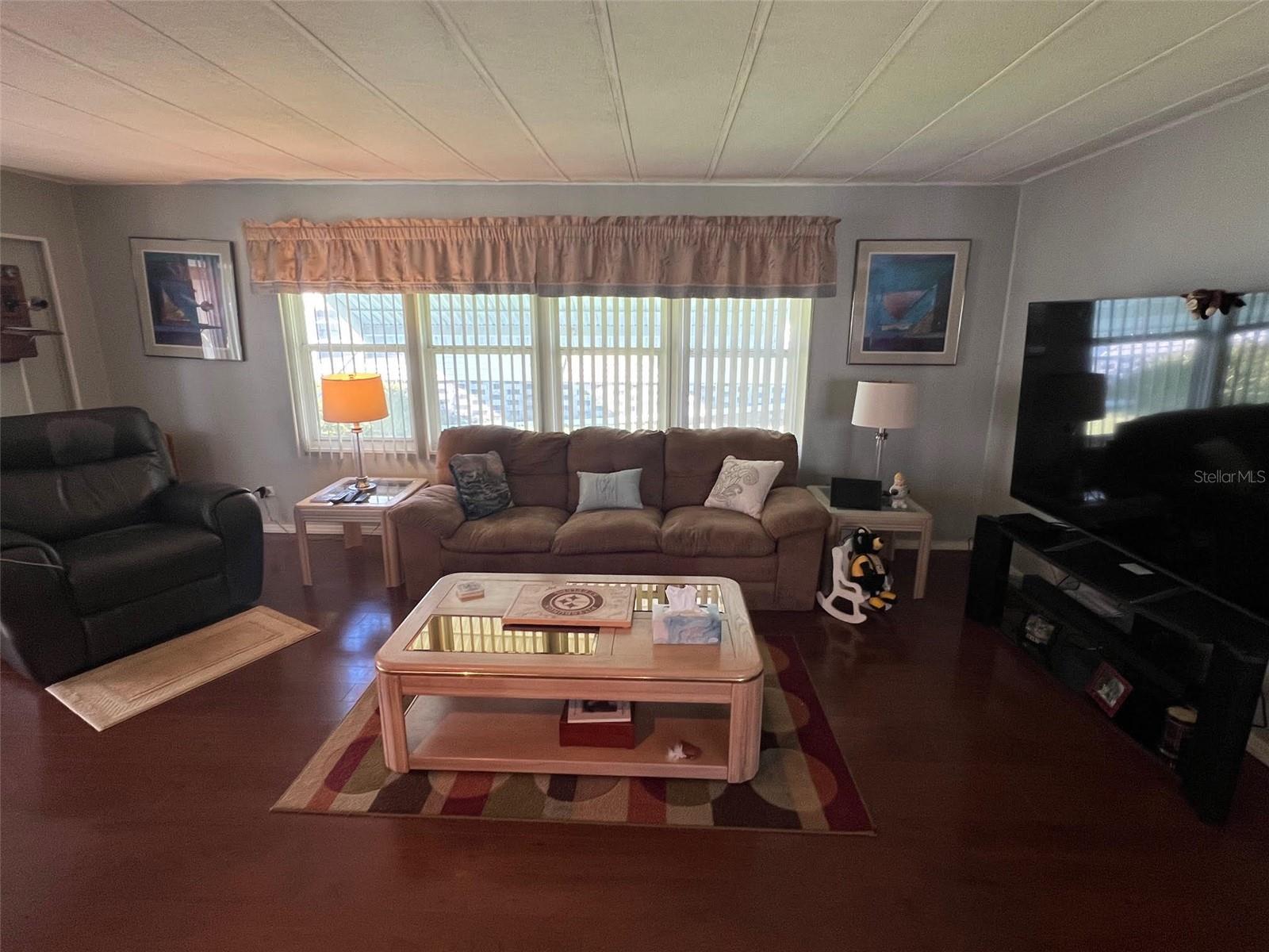 Listing photo id 17 for 29250 Us Highway 19 N 135