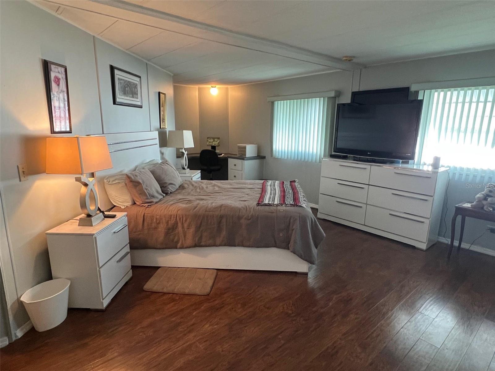 Listing photo id 31 for 29250 Us Highway 19 N 135