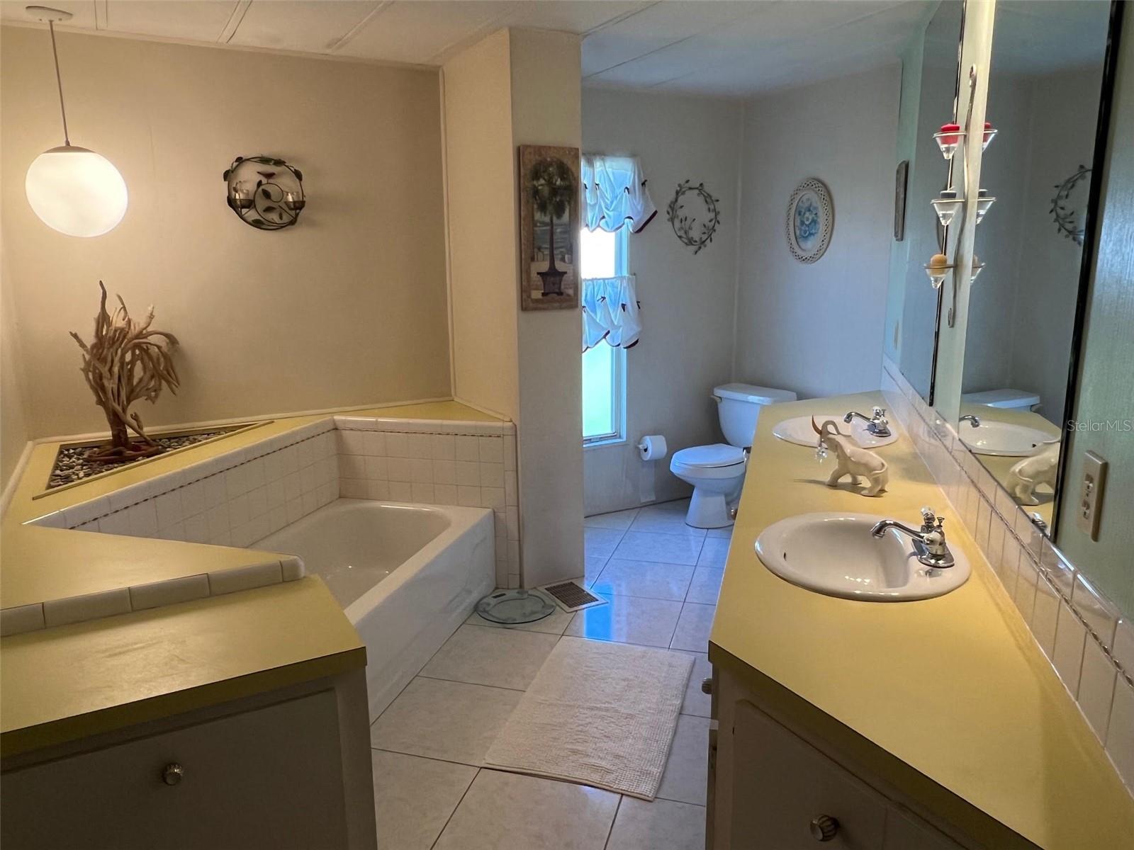 Listing photo id 35 for 29250 Us Highway 19 N 135