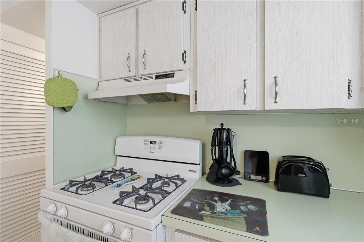 Image 13 of 39 For 7787 39th Terrace N 7787