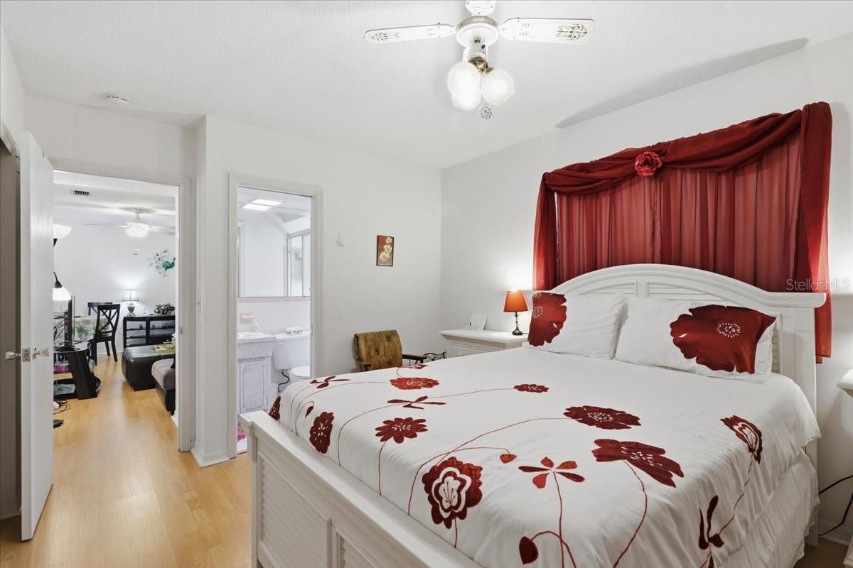 Image 18 of 39 For 7787 39th Terrace N 7787