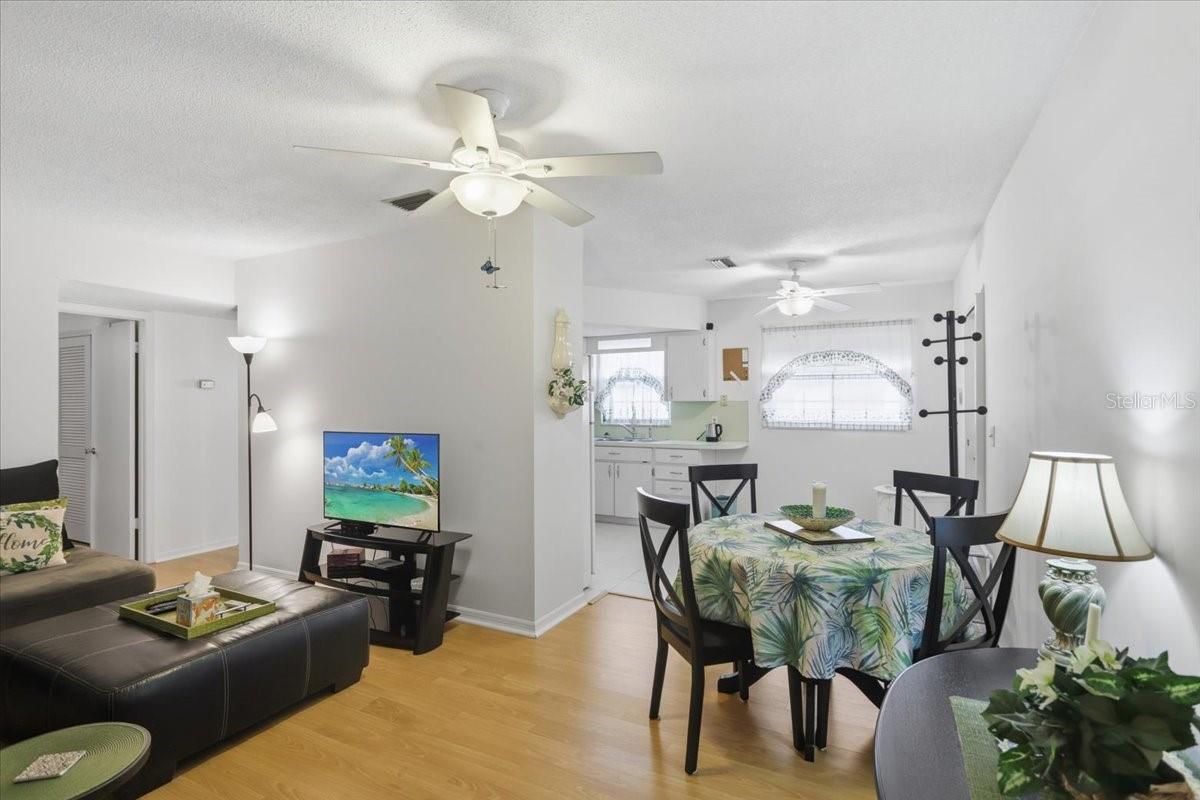 Image 5 of 39 For 7787 39th Terrace N 7787