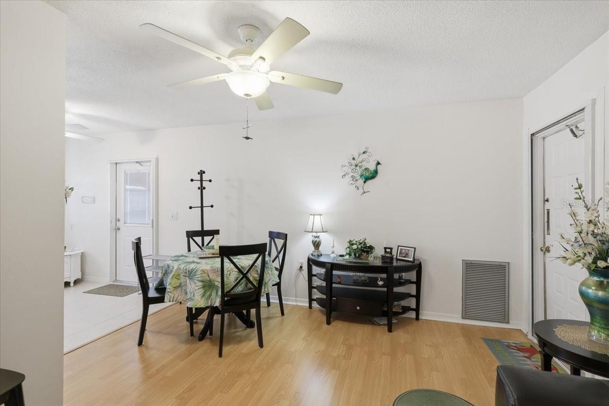 Image 6 of 39 For 7787 39th Terrace N 7787