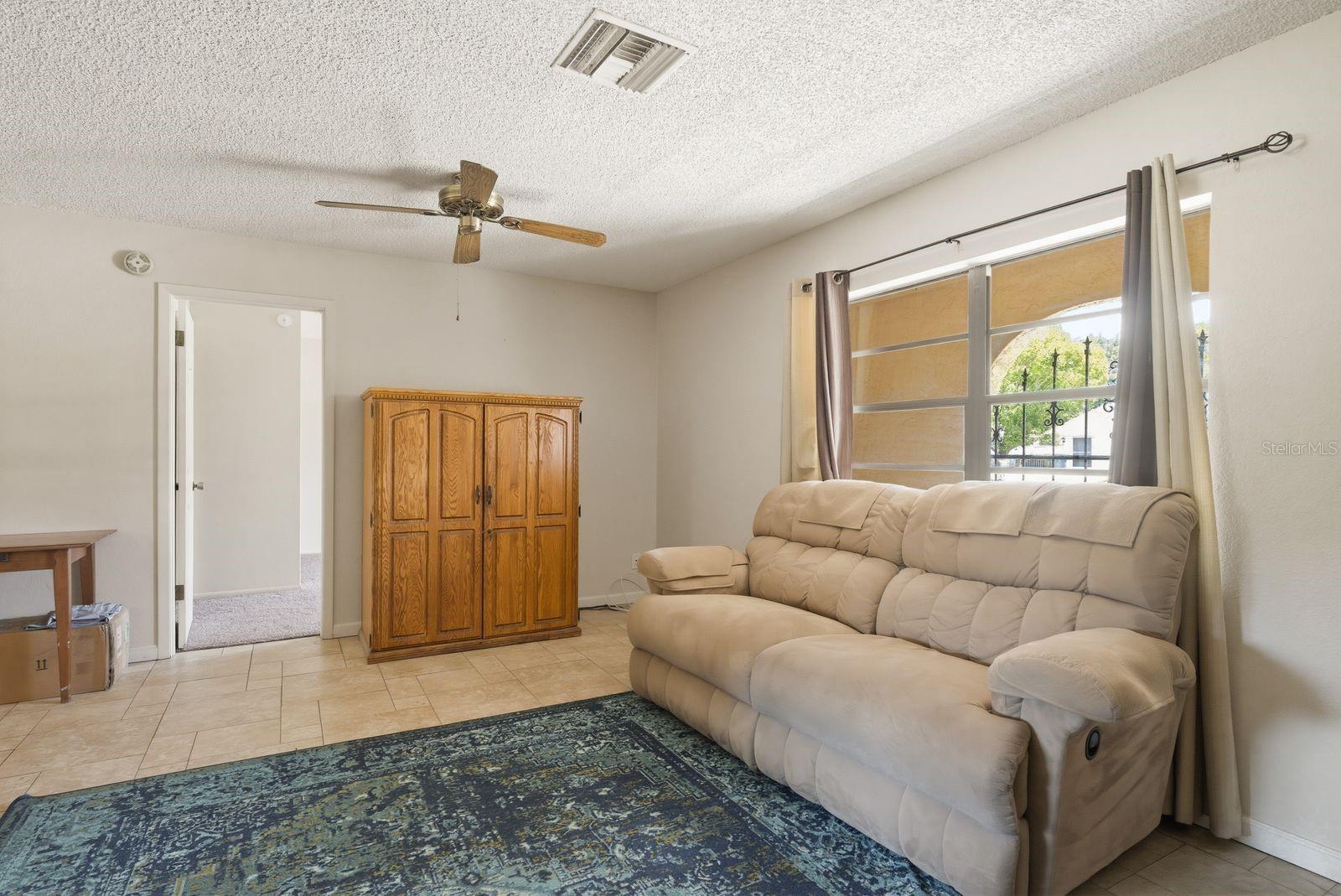 Image 3 of 27 For 10369 Dunkirk Road