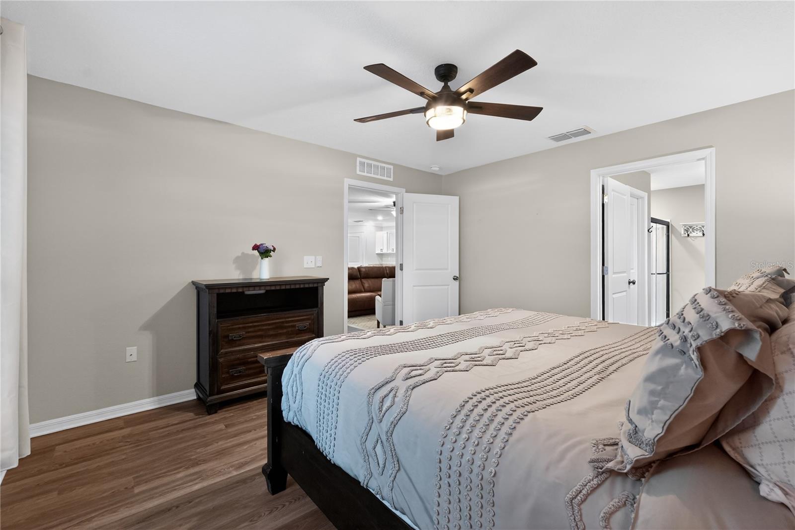 Image 15 of 30 For 10058 Athenia Drive