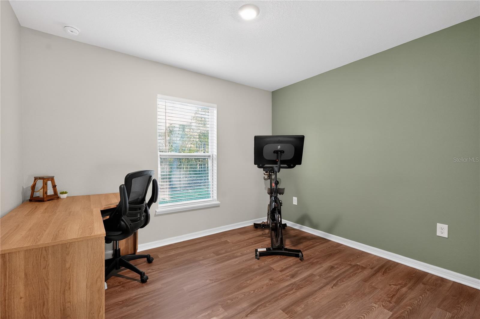 Image 21 of 30 For 10058 Athenia Drive