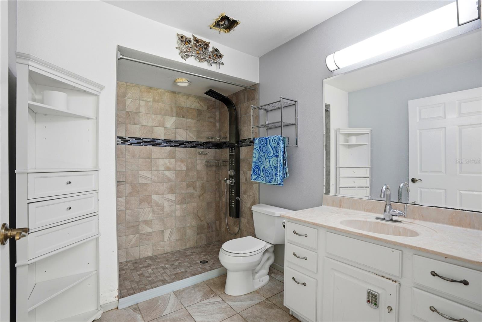 Image 16 of 28 For 4016 103rd Ave