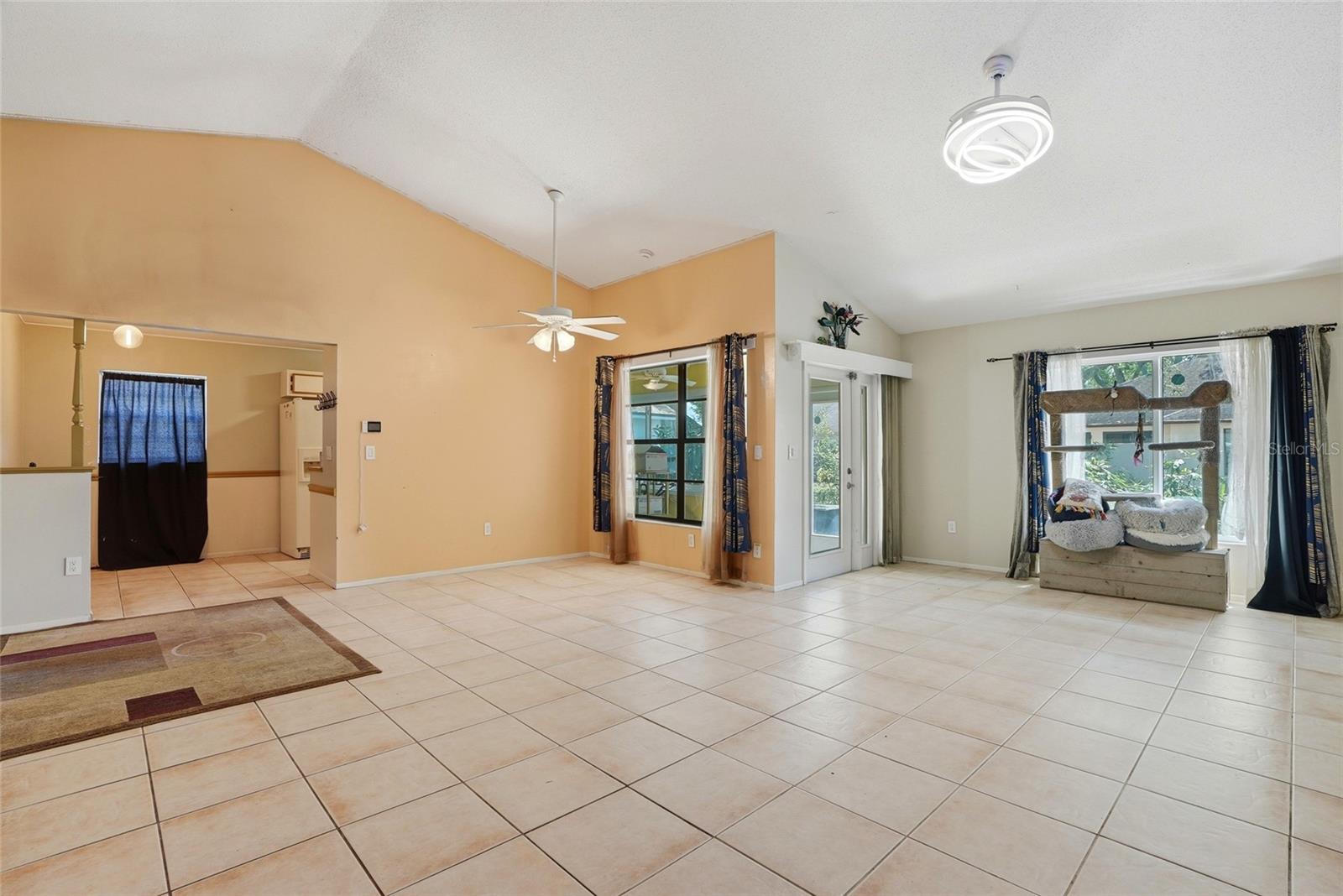 Image 4 of 28 For 4016 103rd Ave