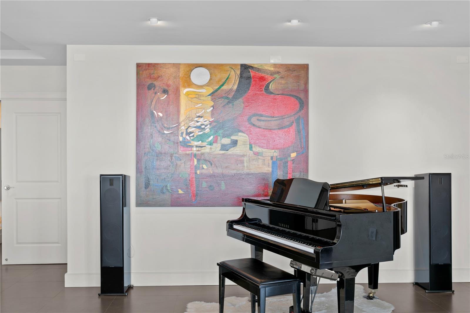 Image 10 of 52 For 450 Knights Run Avenue 1704