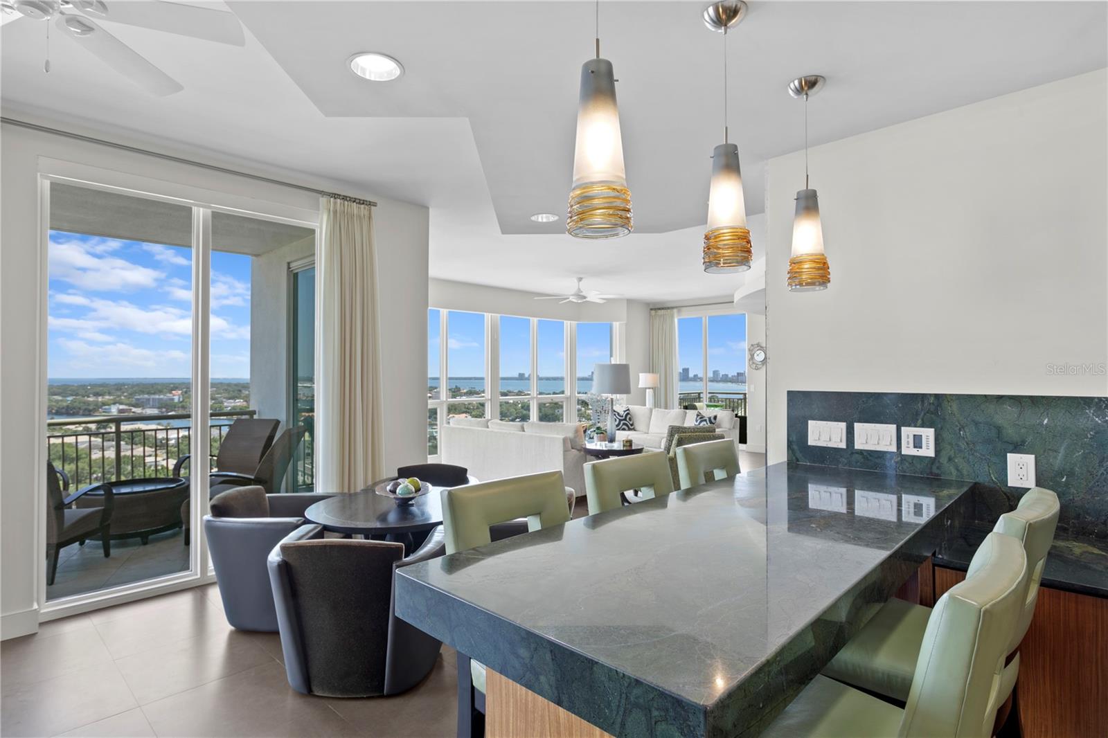 Image 14 of 52 For 450 Knights Run Avenue 1704