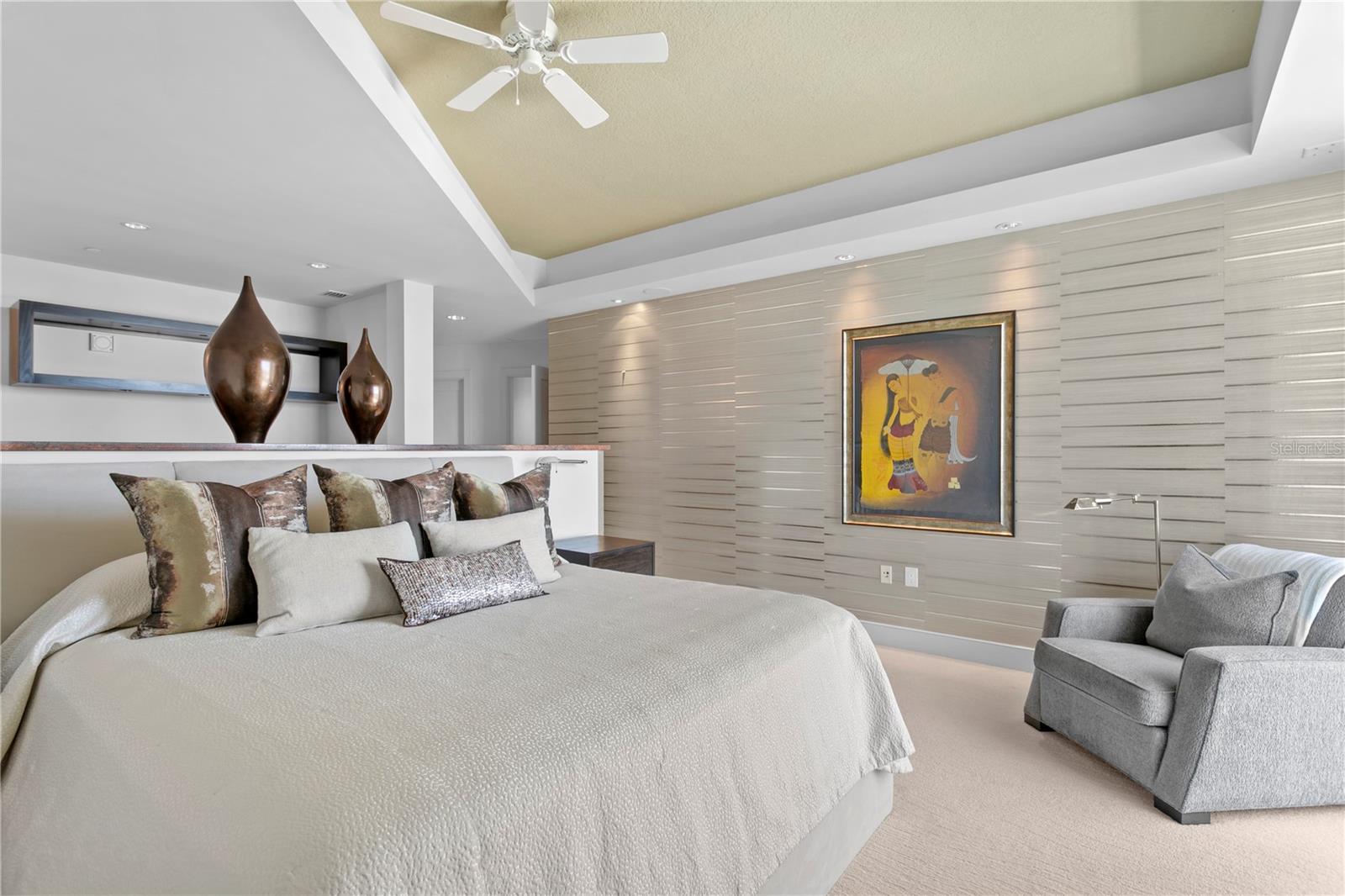 Image 21 of 52 For 450 Knights Run Avenue 1704