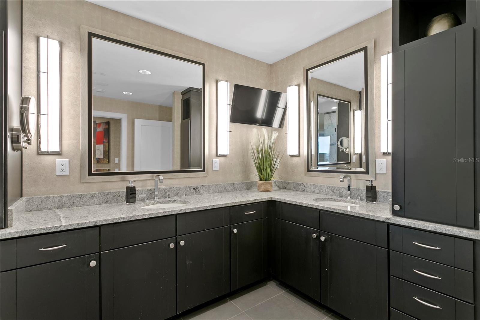 Image 23 of 52 For 450 Knights Run Avenue 1704