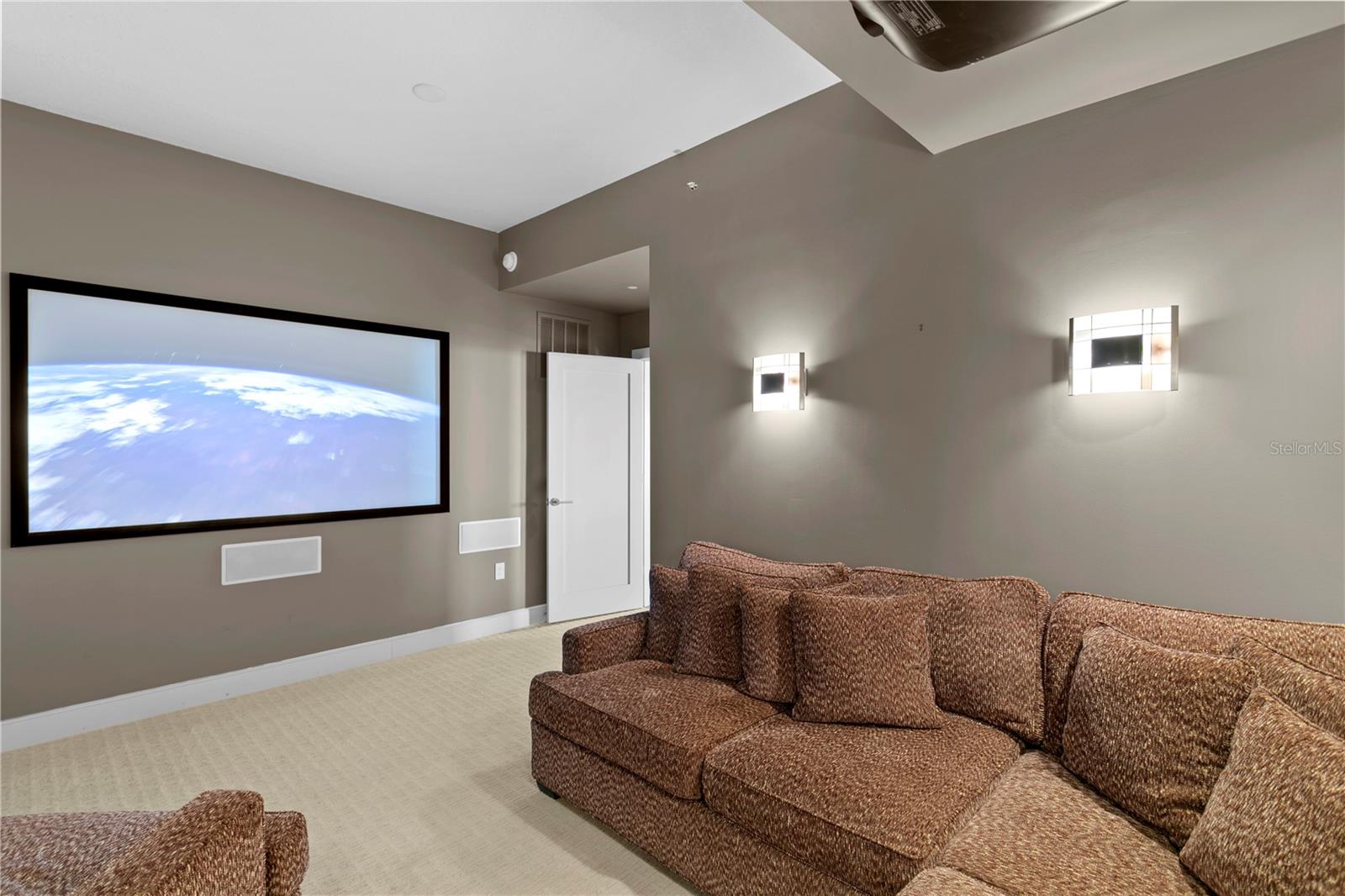 Image 31 of 52 For 450 Knights Run Avenue 1704