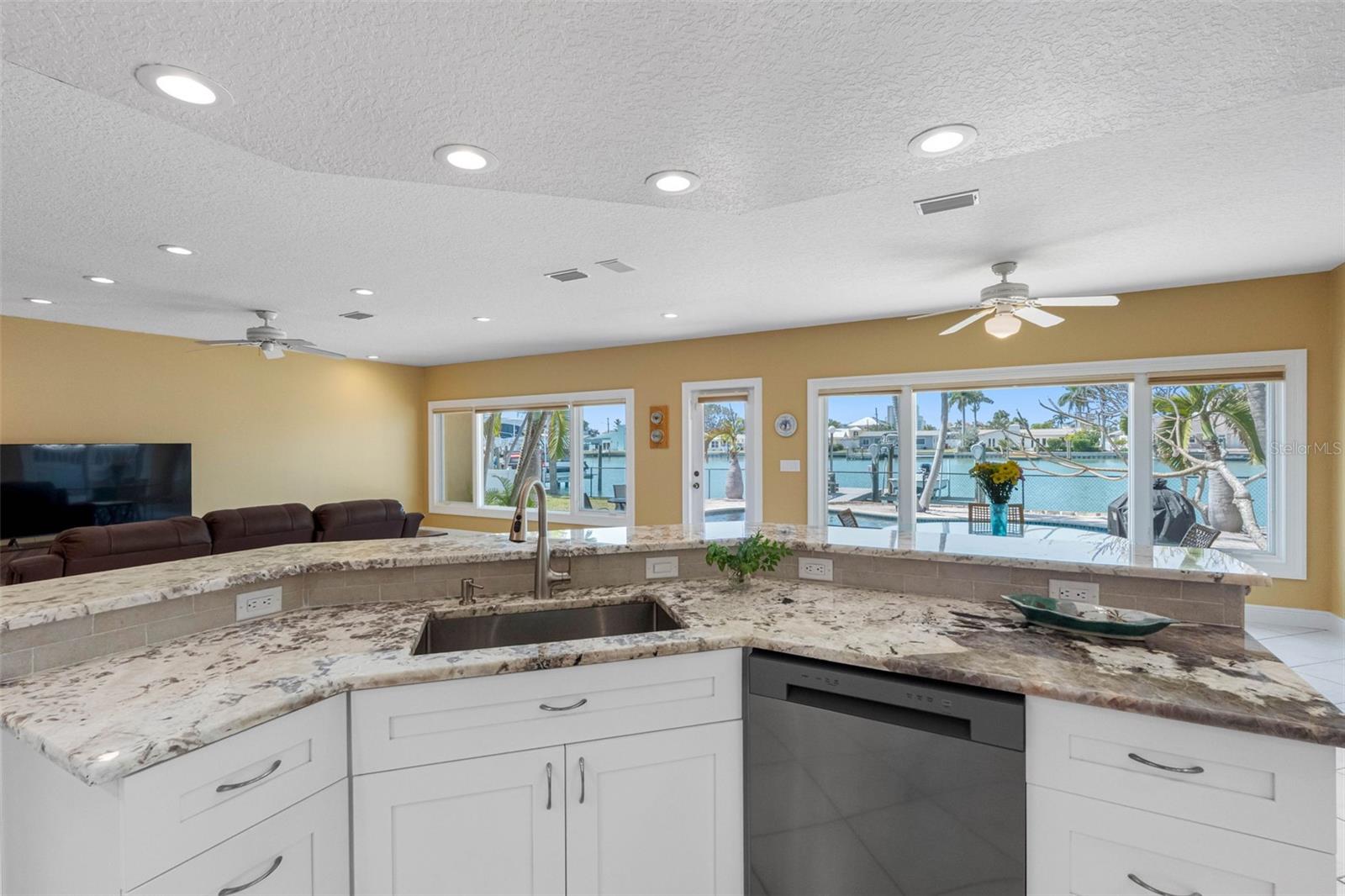 Image 24 of 79 For 11260 5th Street E