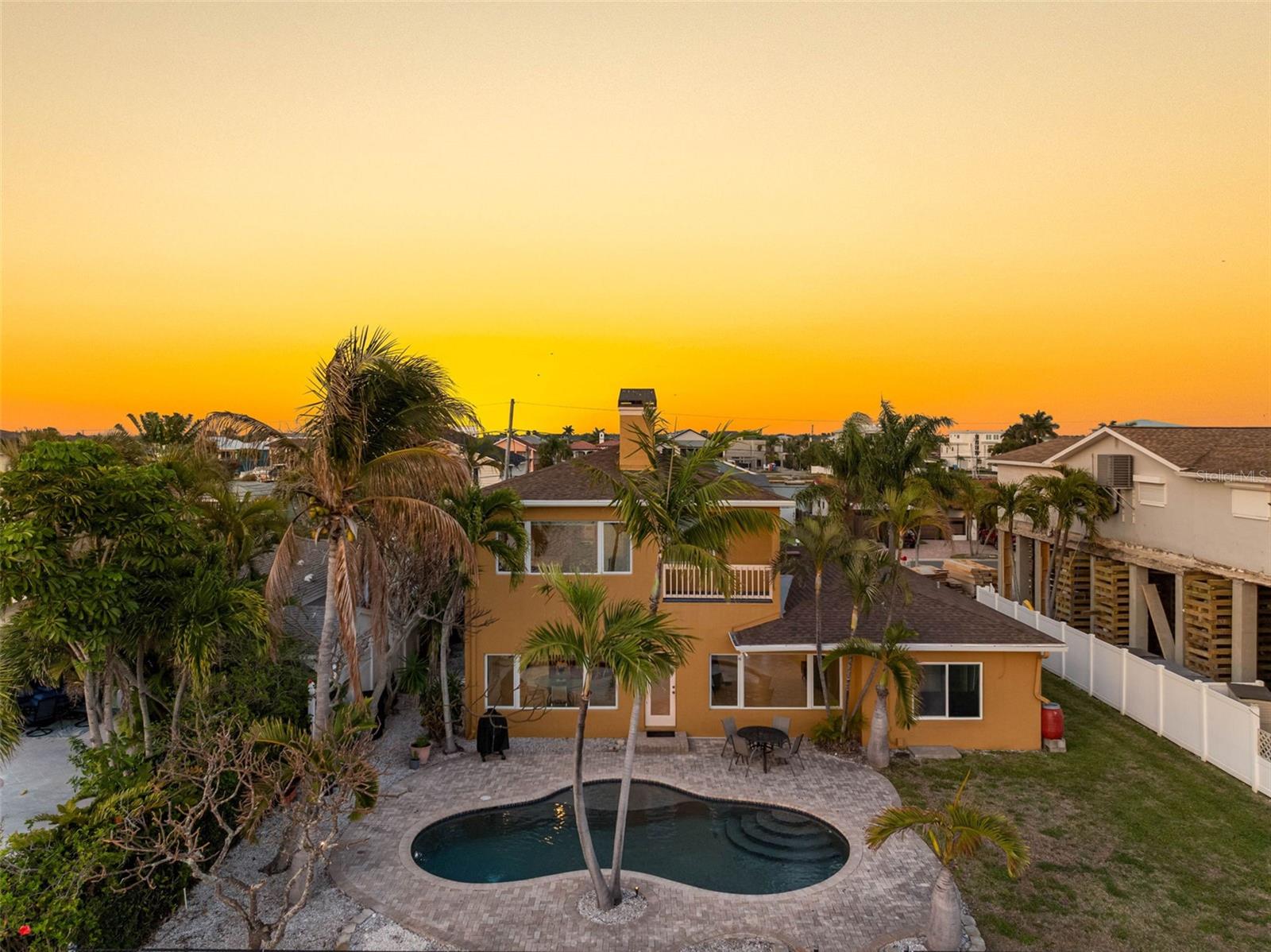 Image 7 of 79 For 11260 5th Street E