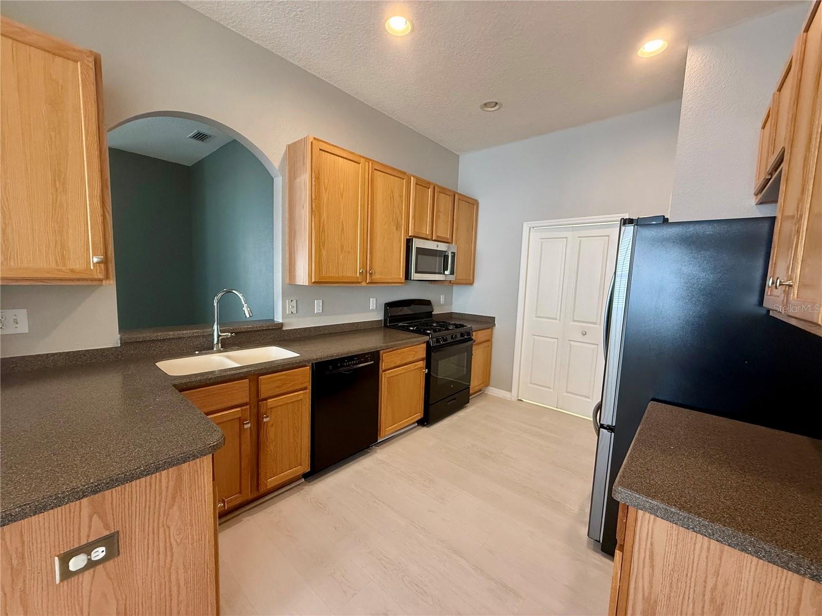 Image 7 of 20 For 31819 Blythewood Way