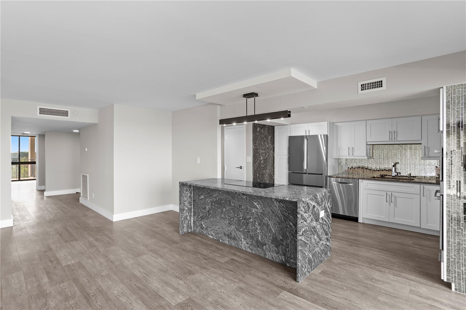 Image 18 of 46 For 3301 Bayshore Boulevard 806c