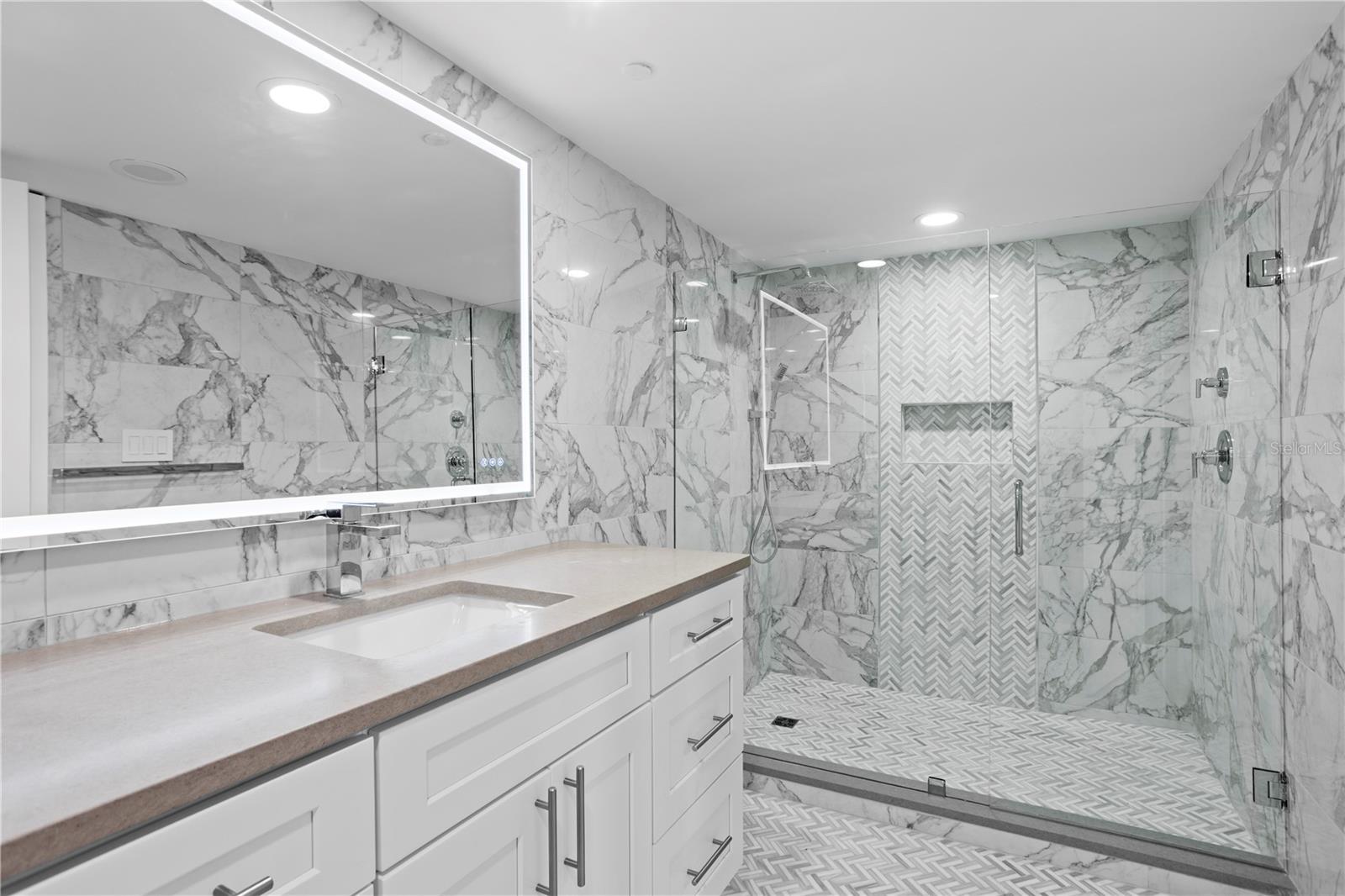 Image 21 of 46 For 3301 Bayshore Boulevard 806c