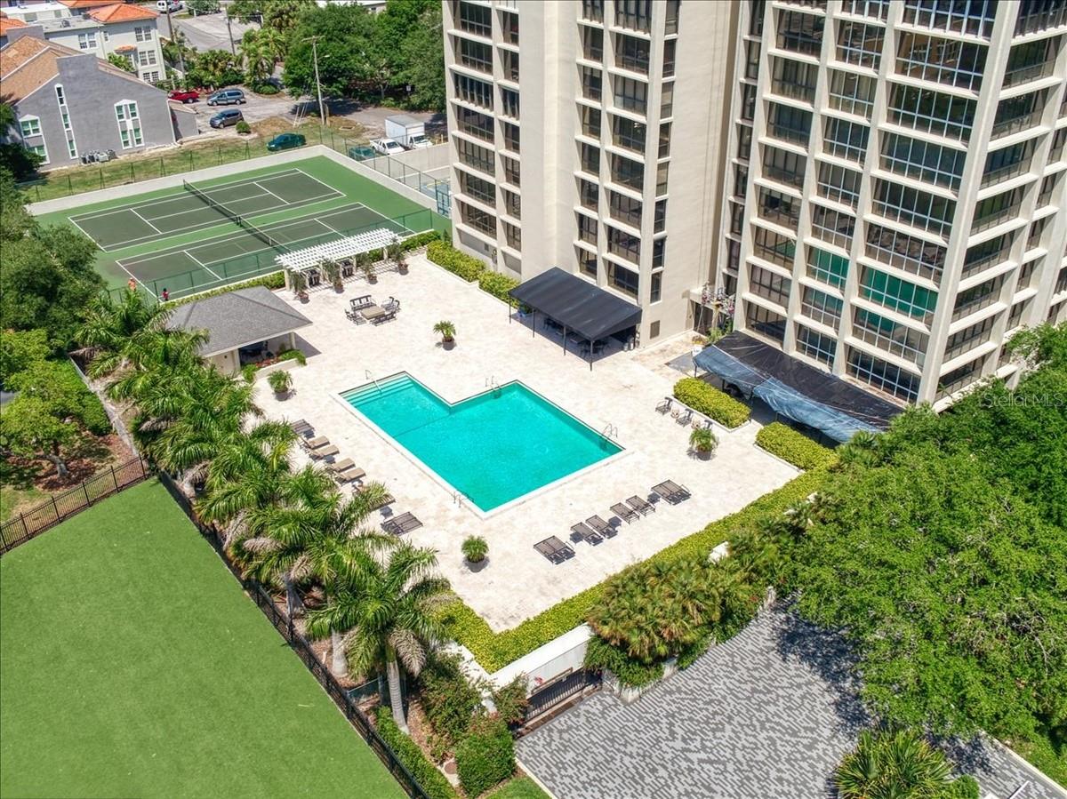 Image 29 of 46 For 3301 Bayshore Boulevard 806c