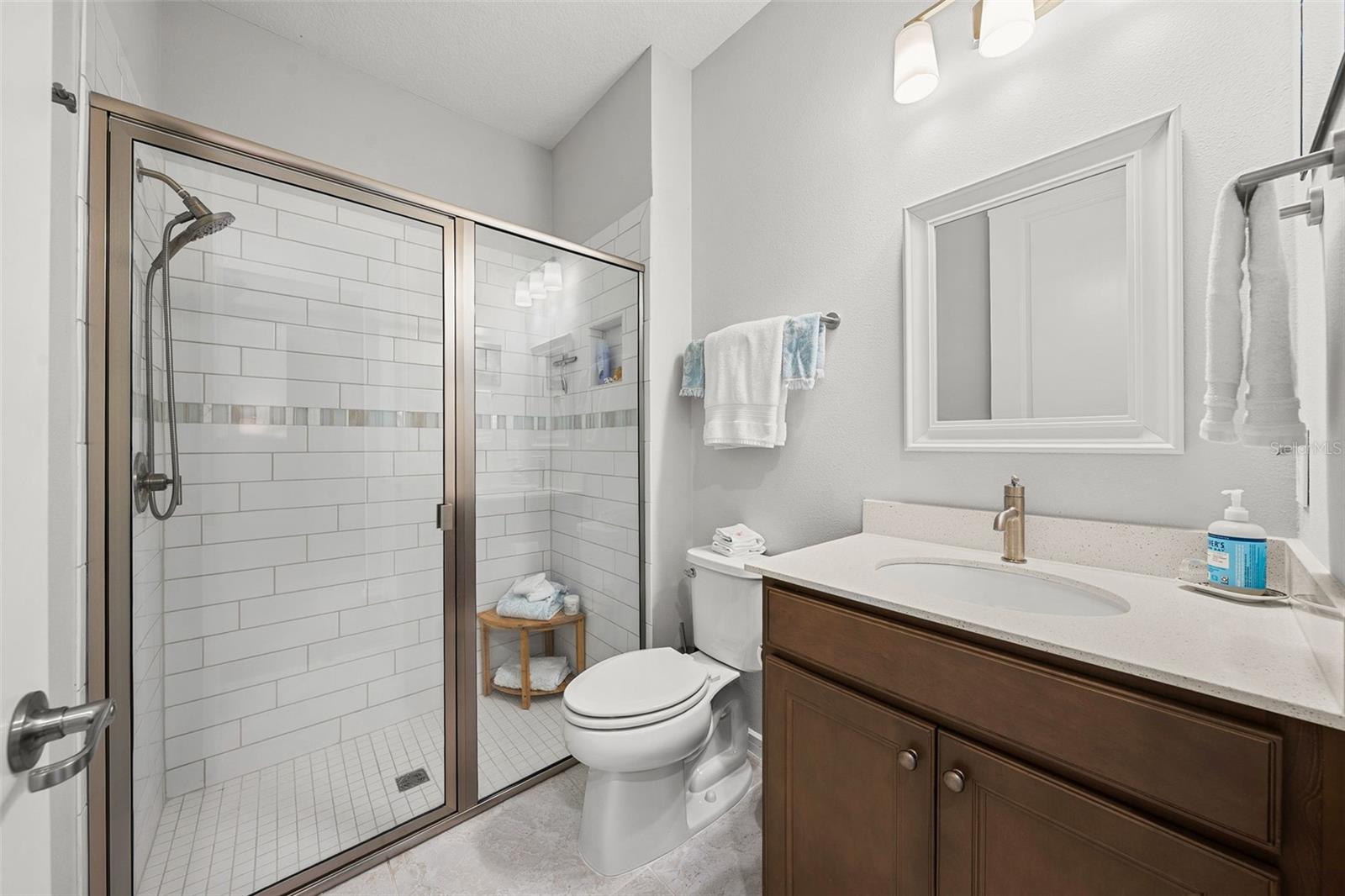 Listing photo id 11 for 19469 Sea Glass Circle