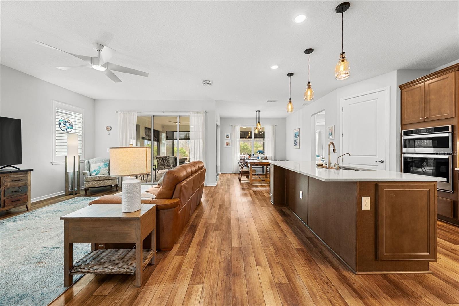 Listing photo id 16 for 19469 Sea Glass Circle