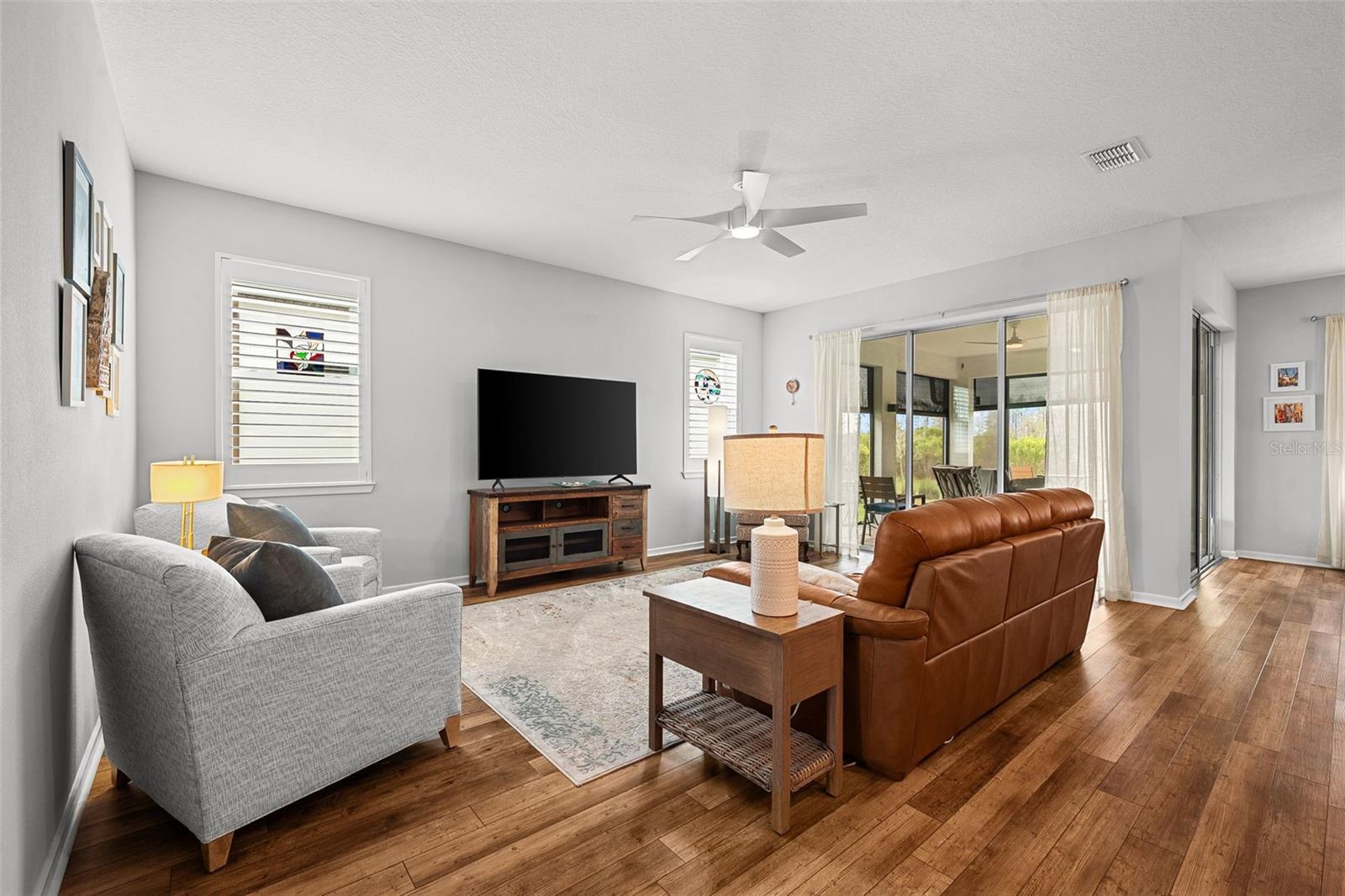 Listing photo id 17 for 19469 Sea Glass Circle